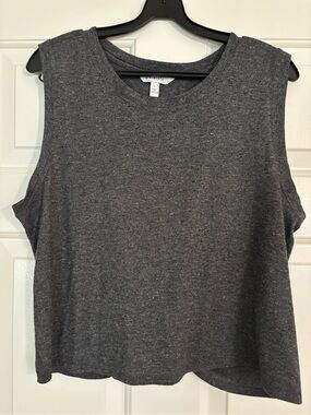 Athleta Dark Charcoal Muscle Cropped Tank with a twist